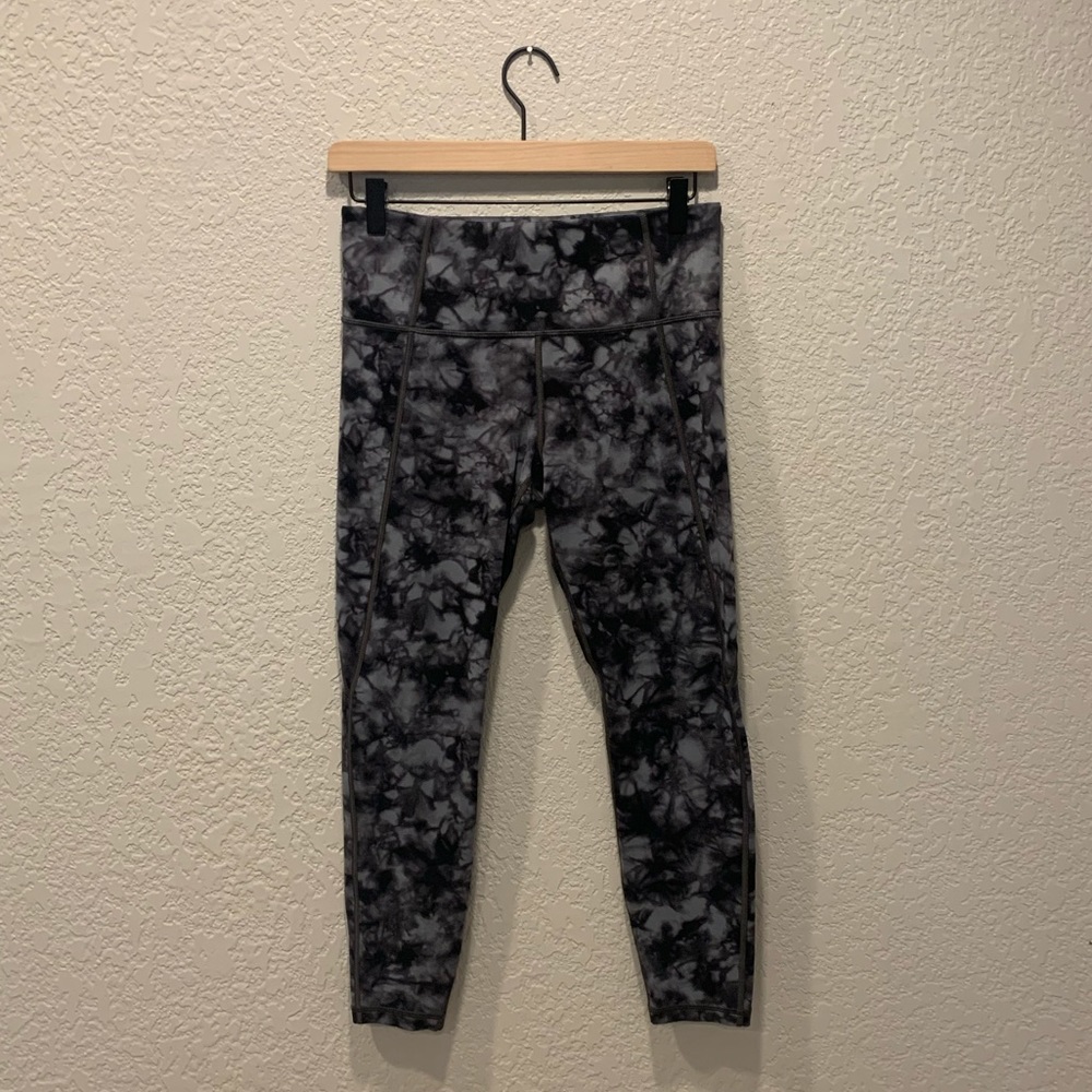 Athleta Salutation 7/8 Tight